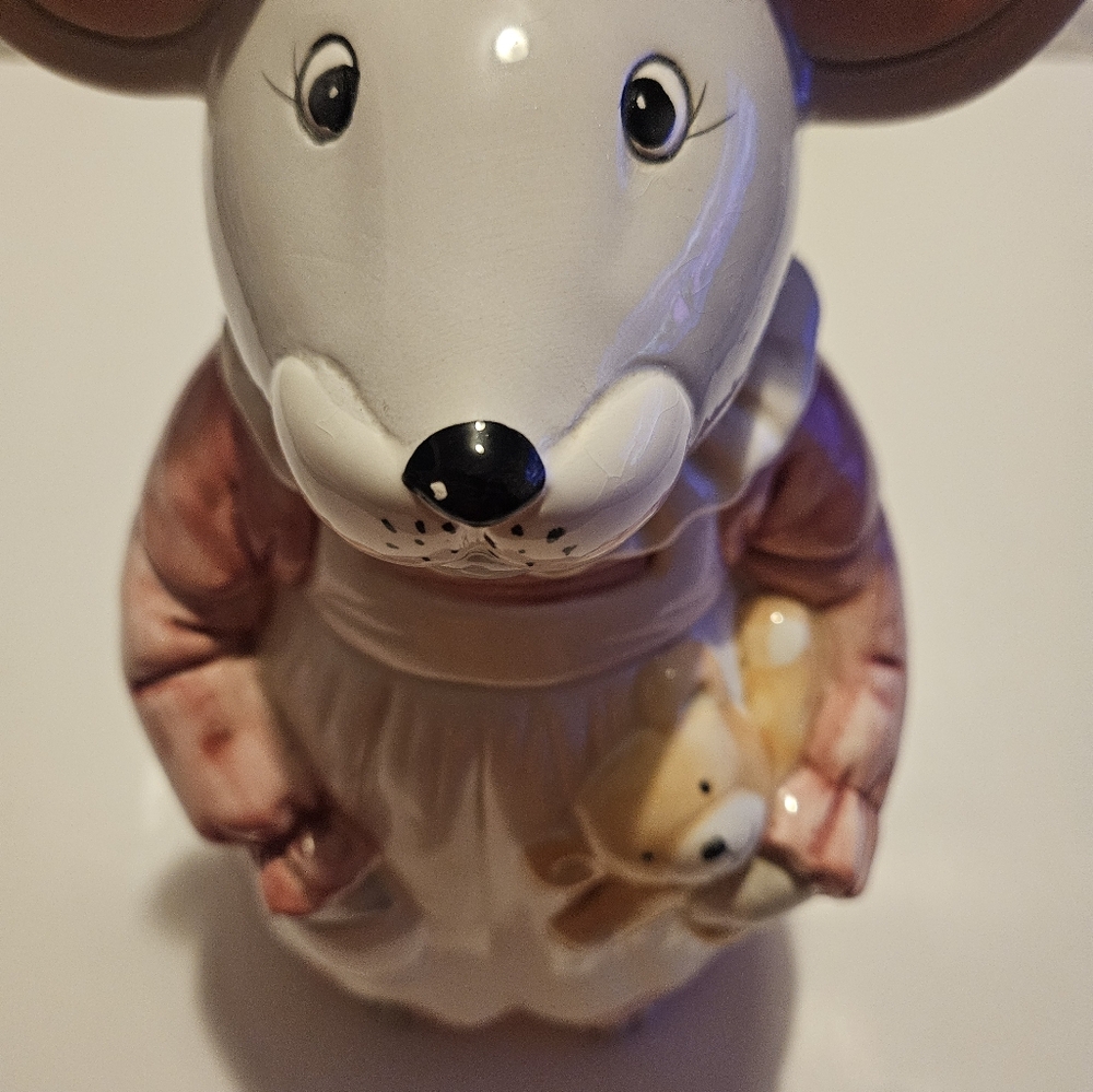 Mouse cookie jar